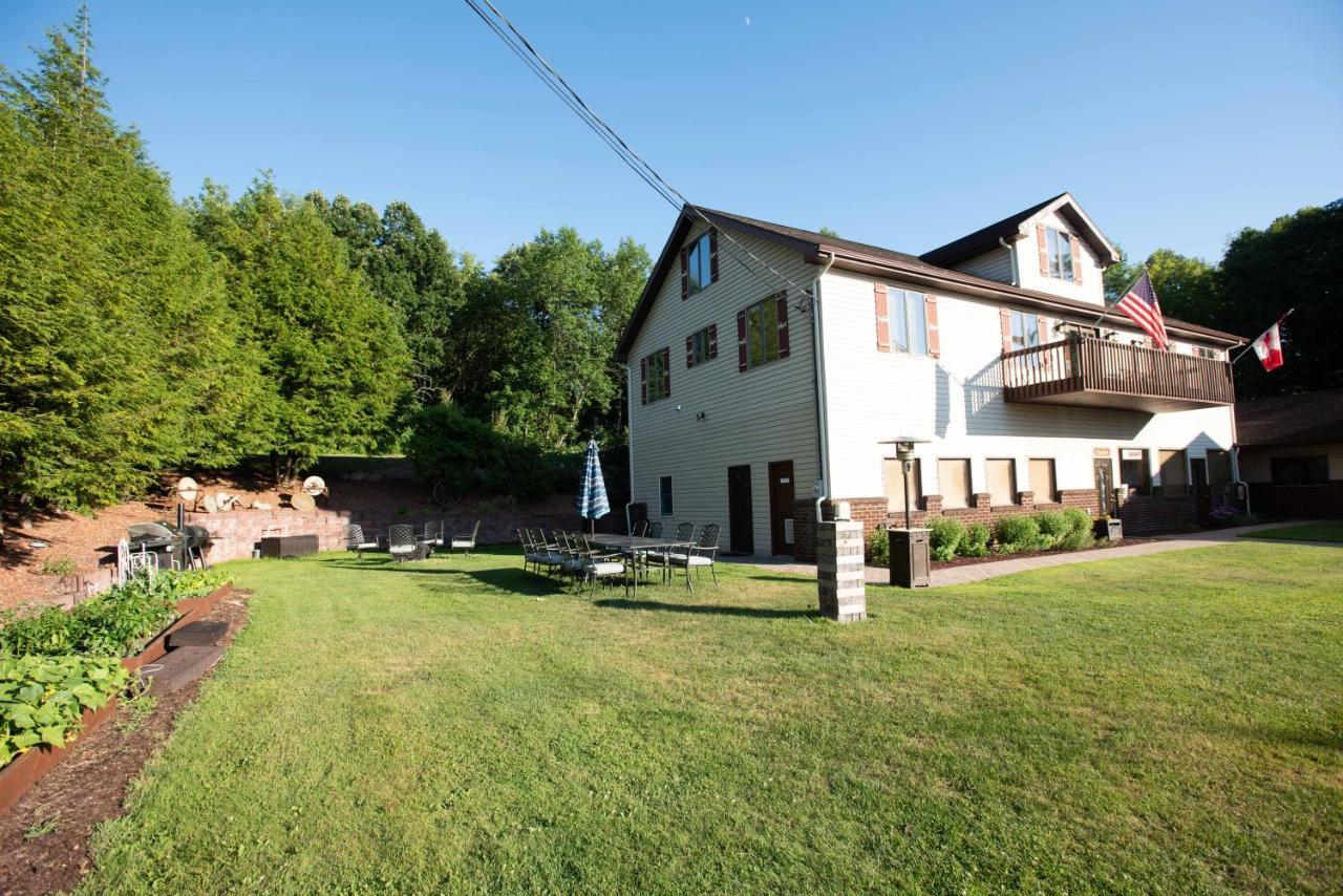 Blue Spruce Motel Massena Kültér fotó